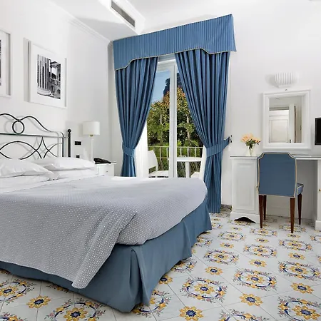 Canasta Hotel 4*