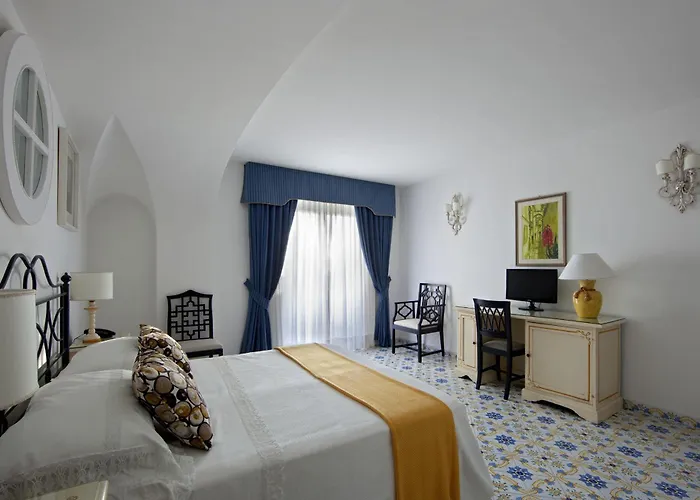 Hotel Canasta Capri