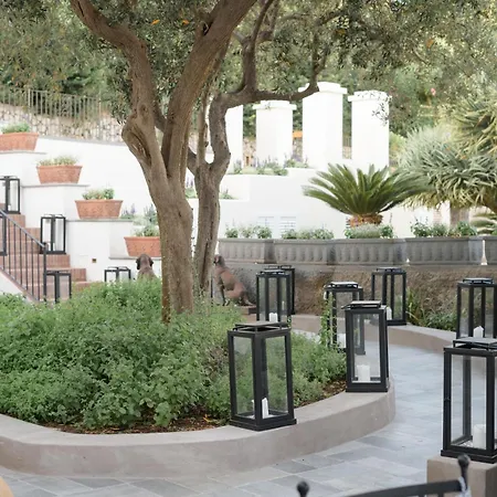 Canasta Ξενοδοχείο Κάπρι