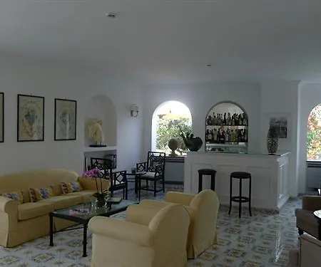 Canasta Ξενοδοχείο