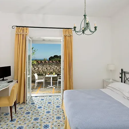 Canasta Ξενοδοχείο Κάπρι