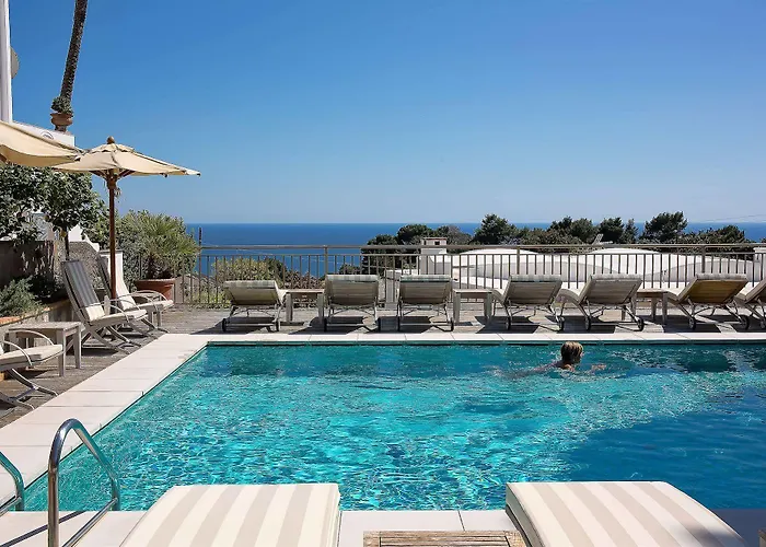 Canasta Szálloda Capri